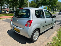 Renault twingo 1.2-16v authentique | 88-plv-8 i - afbeelding 2 van  17