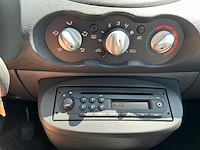 Renault twingo 1.2-16v authentique | 88-plv-8 i - afbeelding 4 van  17