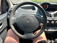 Renault twingo 1.2-16v authentique | 88-plv-8 i - afbeelding 7 van  17