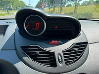 Renault twingo 1.2-16v authentique | 88-plv-8 i - afbeelding 8 van  17