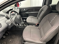 Renault twingo 1.2-16v dynamique 2010 - afbeelding 6 van  17