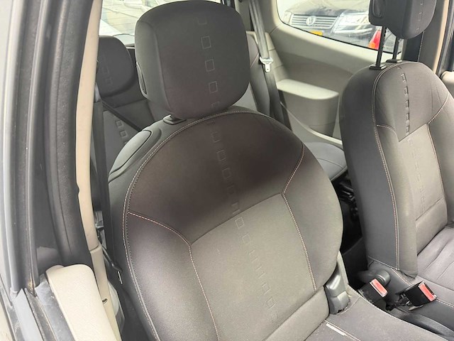 Renault twingo 1.2-16v dynamique, 79-xs-pn - afbeelding 8 van  10