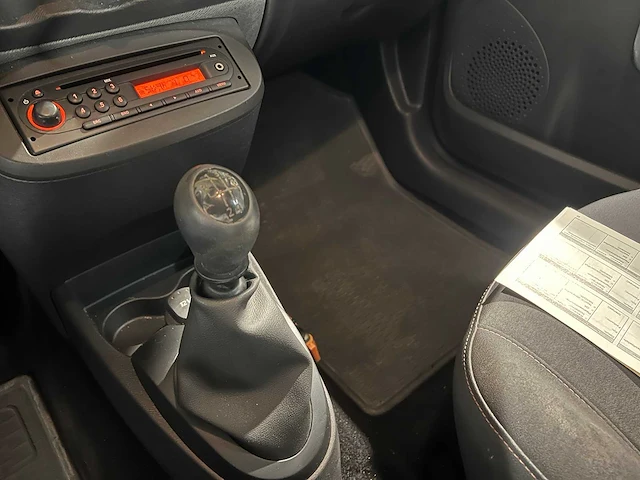 Renault twingo 1.2-16v dynamique, 91-lpj-5 - afbeelding 4 van  15