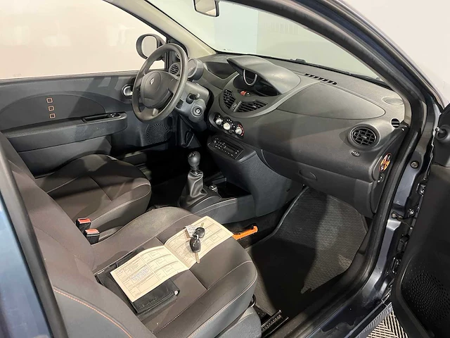 Renault twingo 1.2-16v dynamique, 91-lpj-5 - afbeelding 12 van  15