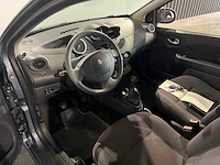 Renault twingo 1.2-16v dynamique, 91-lpj-5 - afbeelding 15 van  15