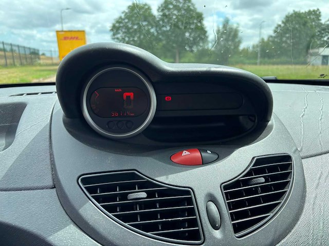 Renault twingo 1.2 16v dynamique, 99-zj-fv - afbeelding 13 van  23