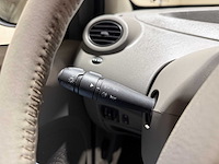 Renault twingo 1.2-16v initiale 76pk 2008, 83-zr-js - afbeelding 32 van  38