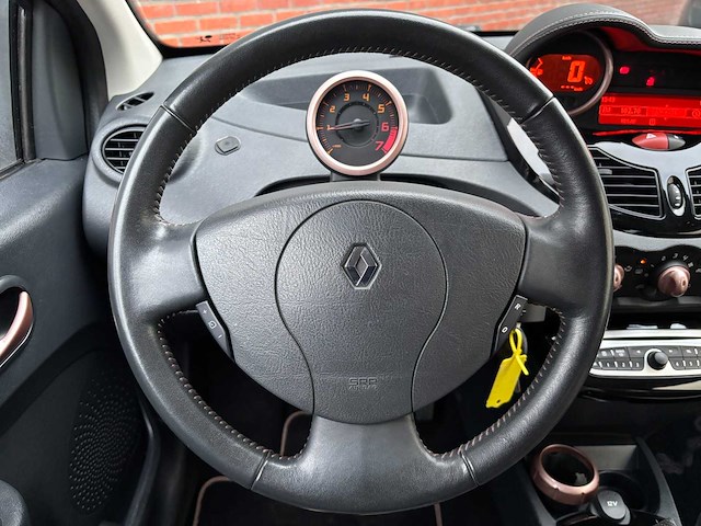 Renault twingo 1.2-16v miss sixty, 30-pfv-6 - afbeelding 10 van  12