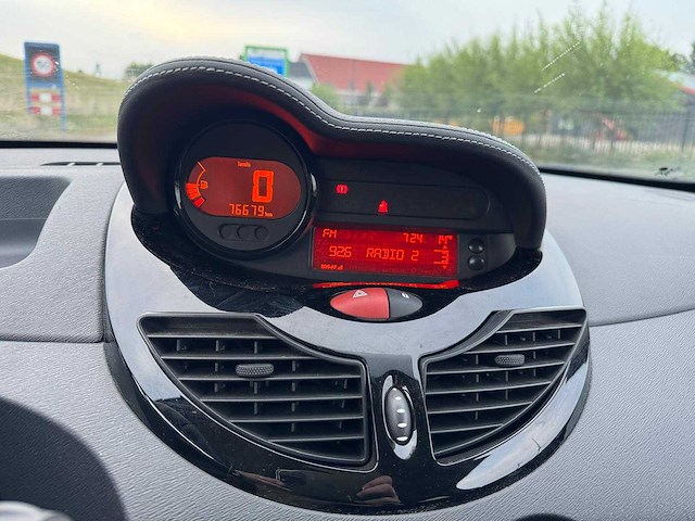 Renault twingo 1.2 16v night & day, 35-spx-1 - afbeelding 17 van  24