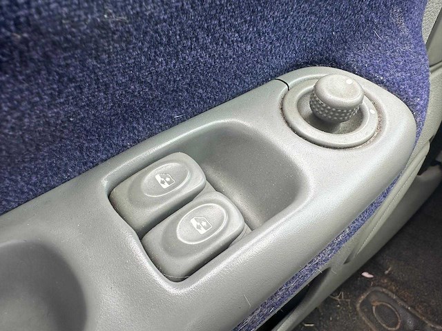 Renault twingo 1.2 16v privilège, 93-gl-kk - afbeelding 14 van  14