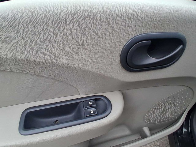 Renault twingo 1.2 authentique 2008 | 09-zd-ln - afbeelding 2 van  17