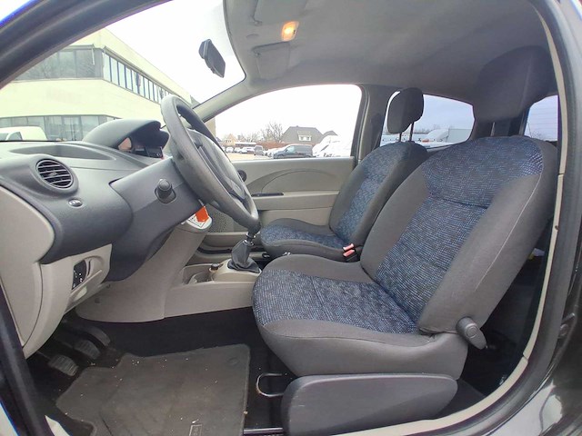Renault twingo 1.2 authentique 2008 | 09-zd-ln - afbeelding 2 van  20