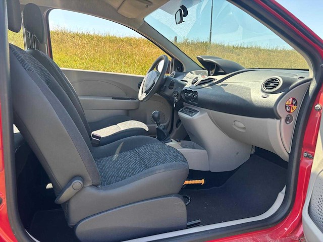 Renault twingo 1.2 authentique 2009 | 94-jxh-1 i - afbeelding 2 van  14
