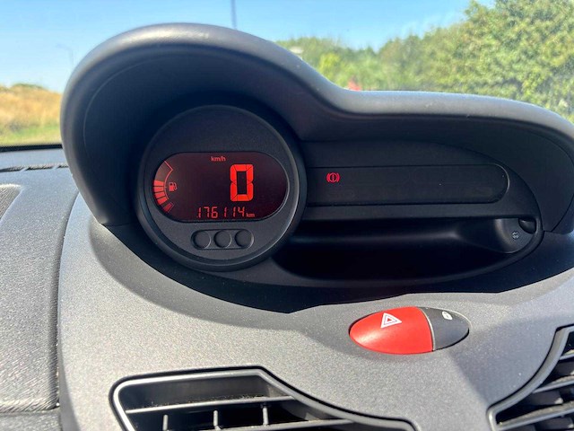 Renault twingo 1.2 authentique 2009 | 94-jxh-1 i - afbeelding 8 van  14