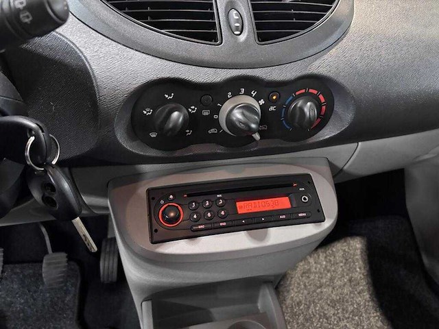 Renault twingo 1.2 authentique 2009 | tl-128-h - afbeelding 5 van  5