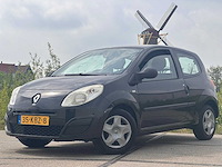 Renault twingo 1.2 authentique, 35-kbz-8 - afbeelding 1 van  13