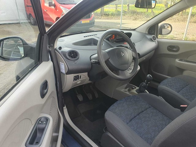 Renault twingo 1.2 authentique, 97-gvr-5 - afbeelding 5 van  9