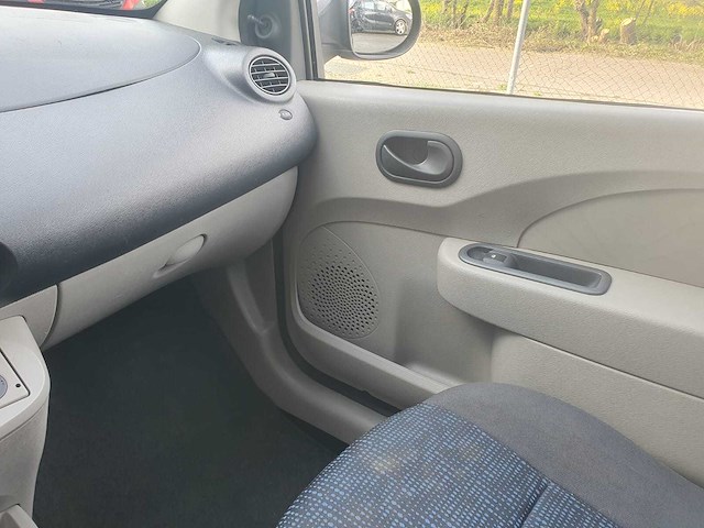 Renault twingo 1.2 authentique, 97-gvr-5 - afbeelding 6 van  9