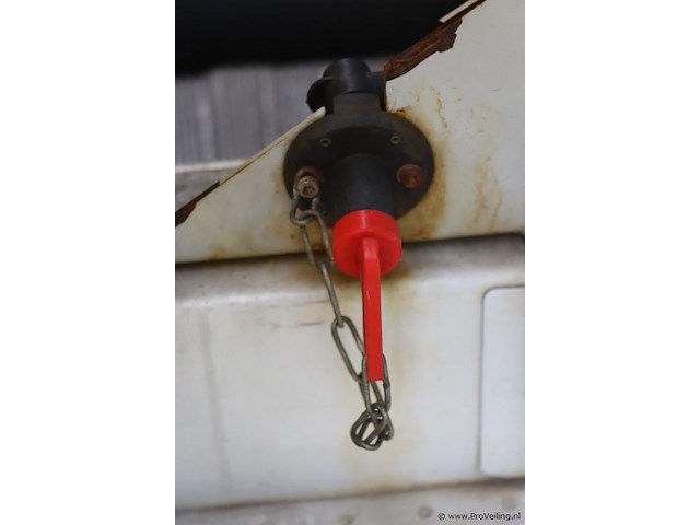 Renault udc1g6 kipper bedrijfsauto - kenteken: 6-vtz-37 - afbeelding 19 van  32