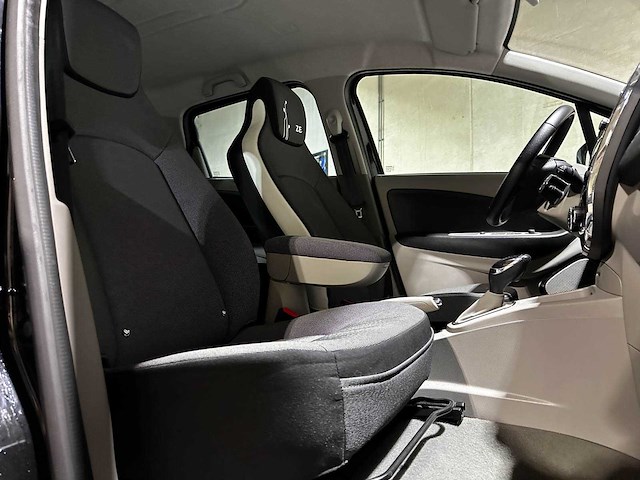 Renault zoe q210 zen quickcharge 22 kwh (ex accu) 88pk 2015, tz-318-n - afbeelding 17 van  43