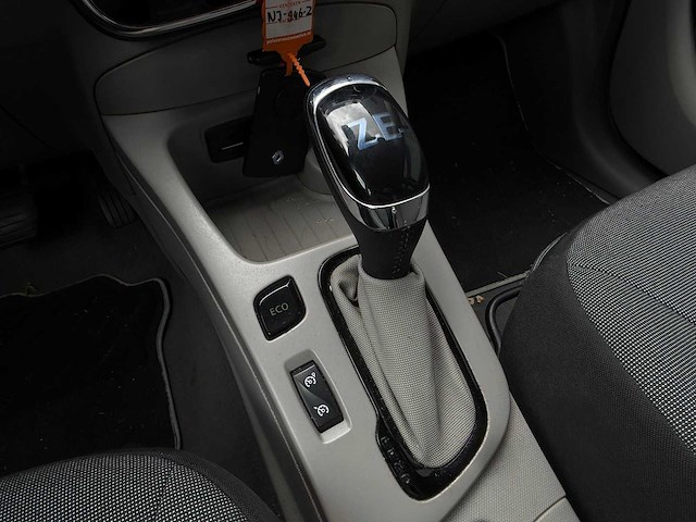 Renault zoe q210 zen quickcharge 22 kwh | nj-946-z i - afbeelding 11 van  19