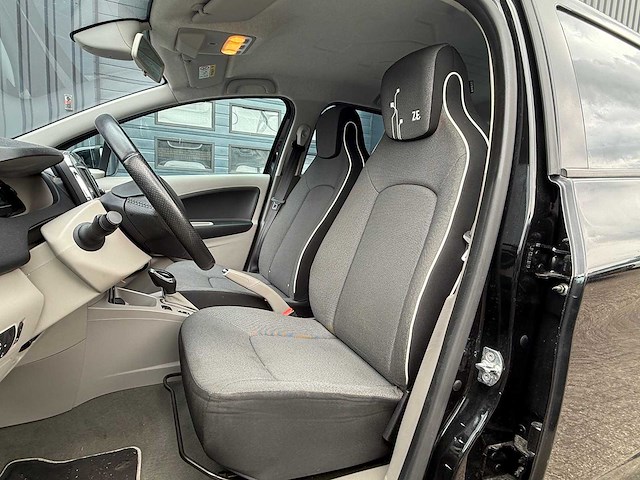 Renault zoe q210 zen quickcharge 22 kwh | nj-946-z i - afbeelding 4 van  19