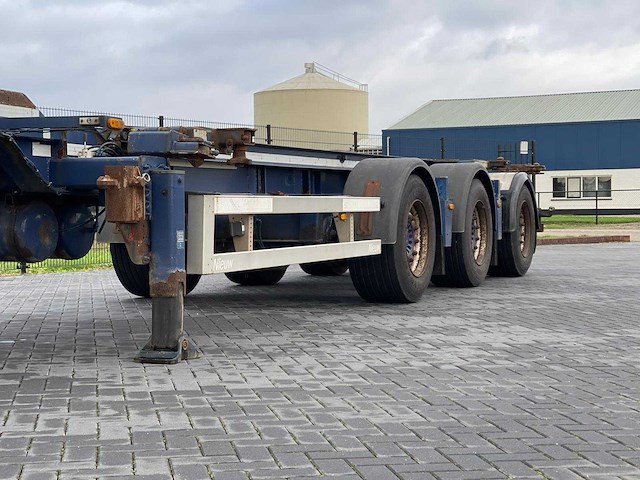 Renders - 2009 - roc 16.27 cc - ok-68-xd - afbeelding 5 van  29