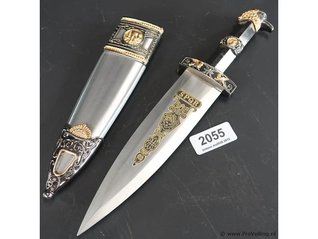 Replica van een romeinse adelaarsdolk (pugio) met gouden accenten en het opschrift spqr op het lemmet - afbeelding 1 van  5