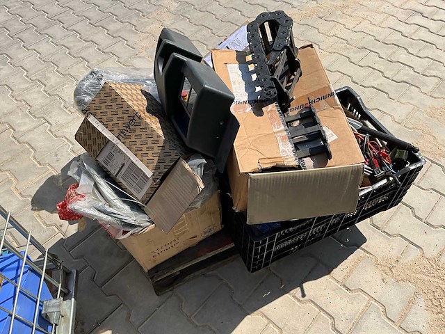 Reserveonderdelen voor machines - afbeelding 13 van  13