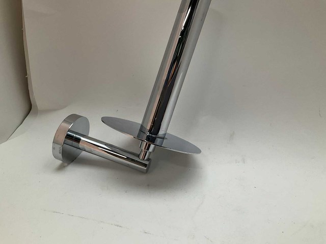 Reserverolhouder chroom wandbevestiging - afbeelding 3 van  4
