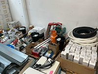 Rest partij installatiemateriaal - afbeelding 1 van  8