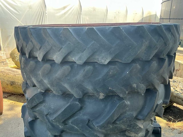 Rest partij tractor banden. - afbeelding 6 van  12