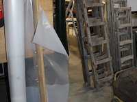 Restant rol buisfolie met afrolunit. breedte 128 cm. - afbeelding 2 van  2