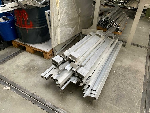 Restanten aluminium profielen - afbeelding 2 van  10