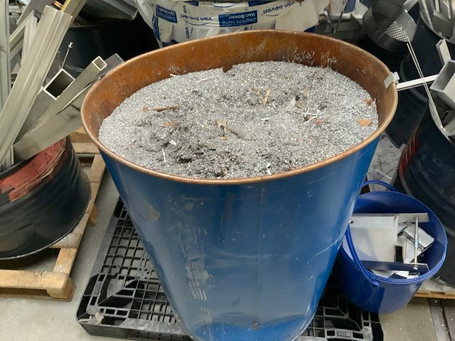 Restanten aluminium profielen - afbeelding 9 van  10