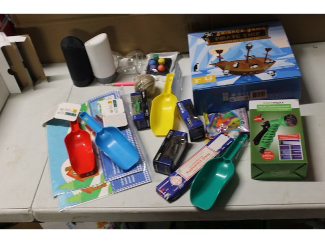 Restanten mix doos m ruim 20 stuks - afbeelding 1 van  7