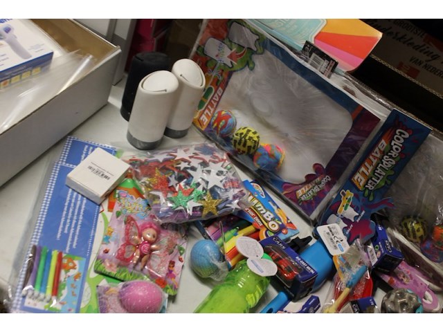 Restanten mix doos n ruim 25 stuks - afbeelding 6 van  7