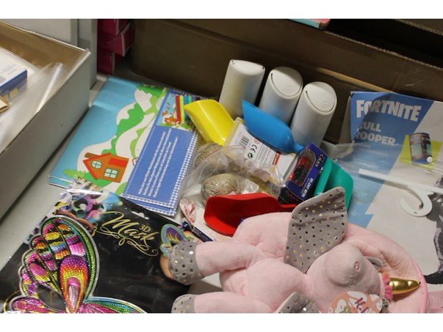 Restanten mix doos q ruim 18 stuks - afbeelding 6 van  7