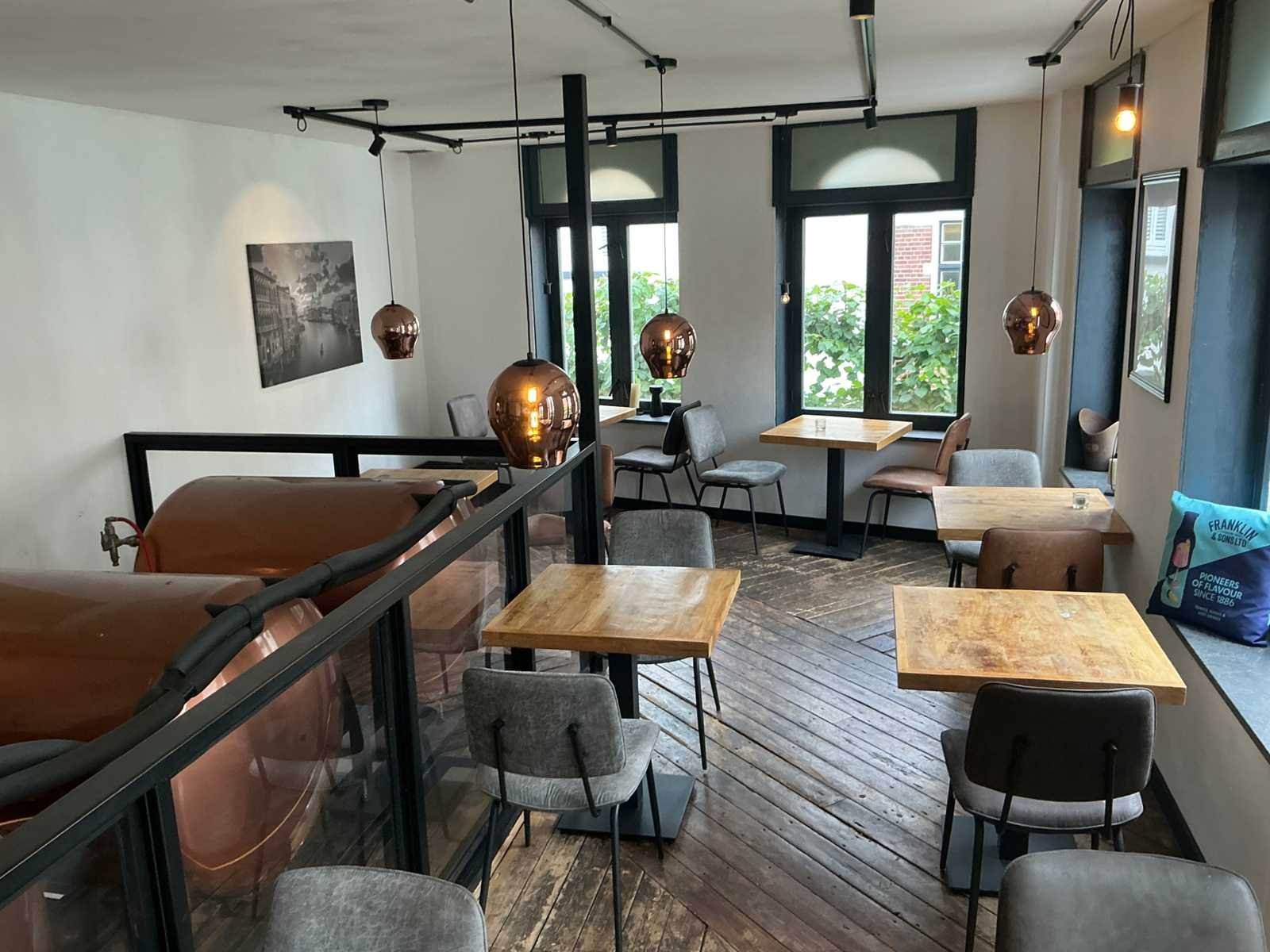Restaurant- en horeca inventaris wegens faillissement nostro te bergen op zoom