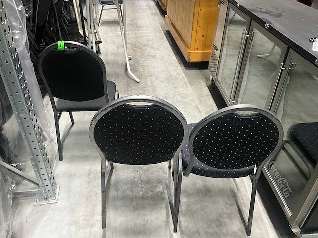 Restaurant chairs (335x) - afbeelding 3 van  5