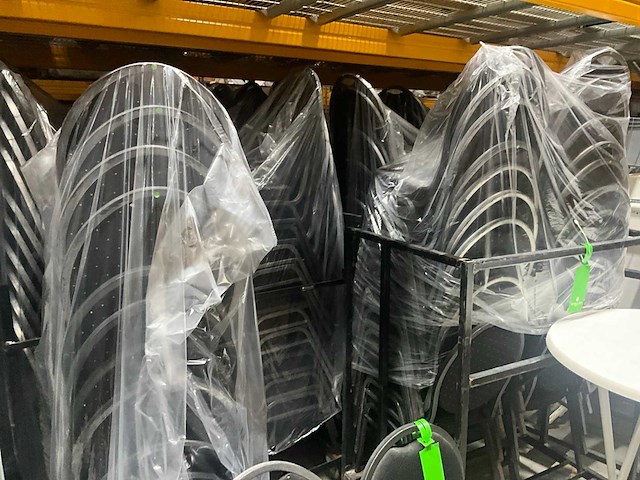 Restaurant chairs (335x) - afbeelding 4 van  5