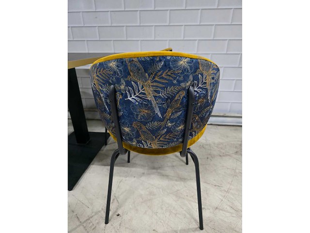 Restaurant meubel set bestaande uit 1 tafel en 4 stoelen - afbeelding 4 van  8