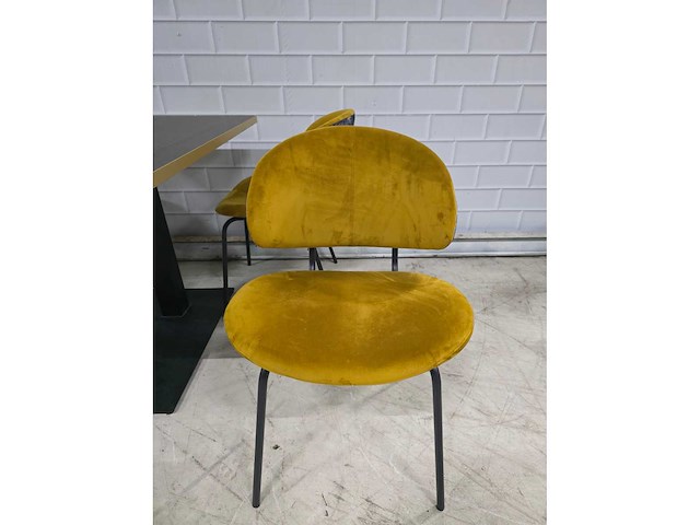 Restaurant meubel set bestaande uit 1 tafel en 4 stoelen - afbeelding 5 van  8