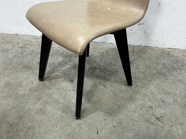 Restaurantstoel met houten onderstel (20x) - afbeelding 3 van  5