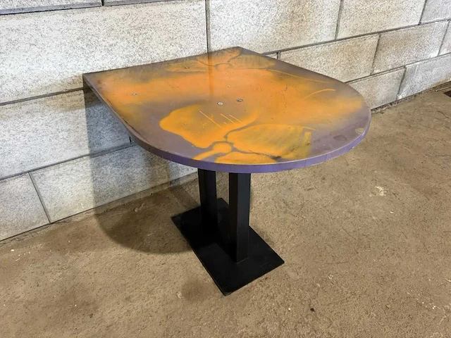 Restauranttafel "graffiti" - afbeelding 1 van  6