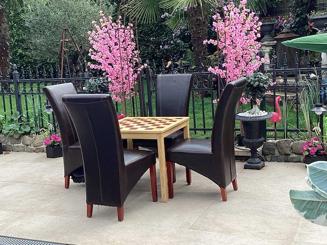 Restauranttafel met 4 stoelen - afbeelding 1 van  6