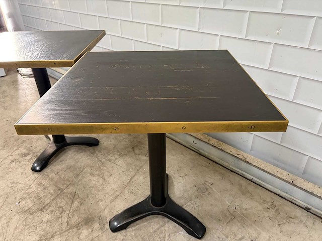 Restauranttafel met stalen voet (6x) - afbeelding 4 van  4