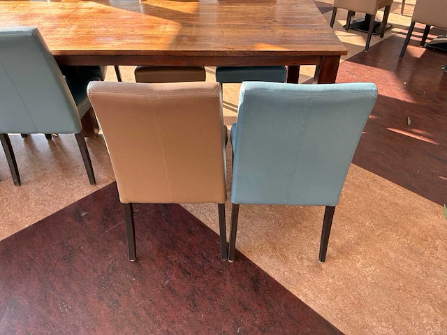 Restauranttafel met stoelen - afbeelding 4 van  4