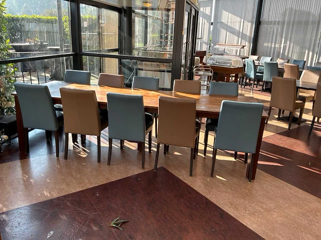 Restauranttafel met stoelen - afbeelding 3 van  4