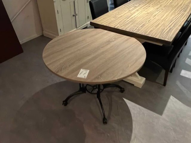 Restauranttafel met stoelen - afbeelding 7 van  7